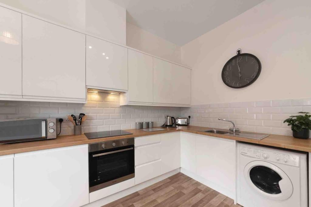 Town Center Apartment In Bishops Stortford Birchanger Екстериор снимка